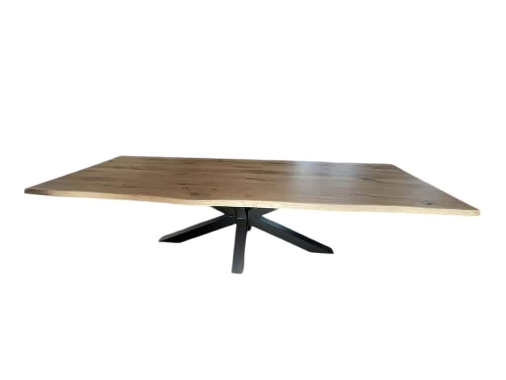 Eiken boomstamtafel 240 t/m 300cm met een stoere spinpoot 180cm